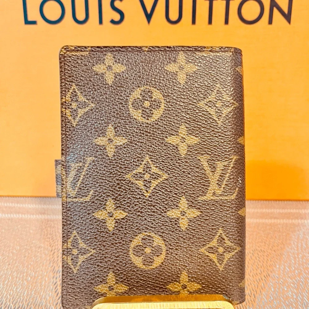 Louis Vuitton Brown Monogram Canvas Snap Wallet/Agenda